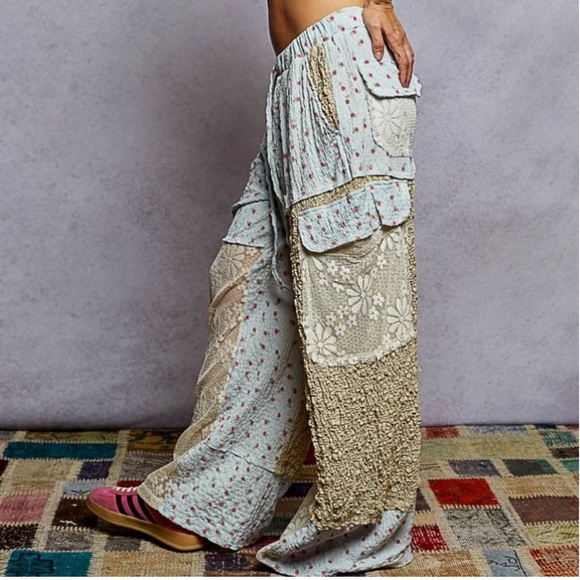 POL Floral Lace Set - Picture 9 of 9